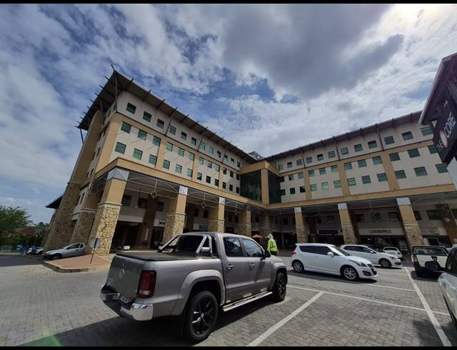 859M² OFFICE TO LET IN SUNNINGHILL